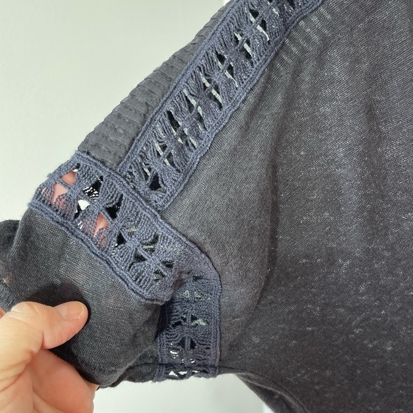 J. Crew size extra small burnt out top won’t cute sleeve detailing - Picture 7 of 10